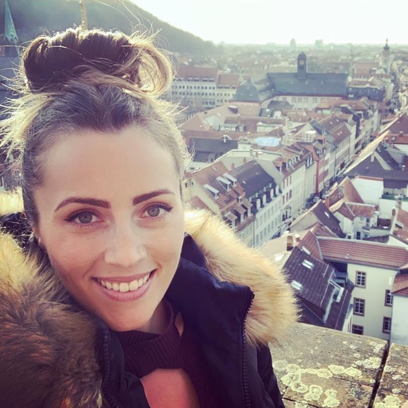 Meet Your Posher! - Picture 4 of 4